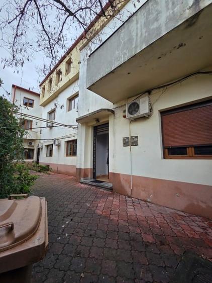 Vilă / Spațiu Birouri /Spatiu Muncitori - Sector 2 | 3.000€/lună negociabil - 1