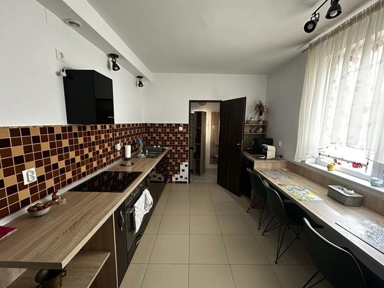 Casa de vanzare - Reghin, str. Pometului - 2