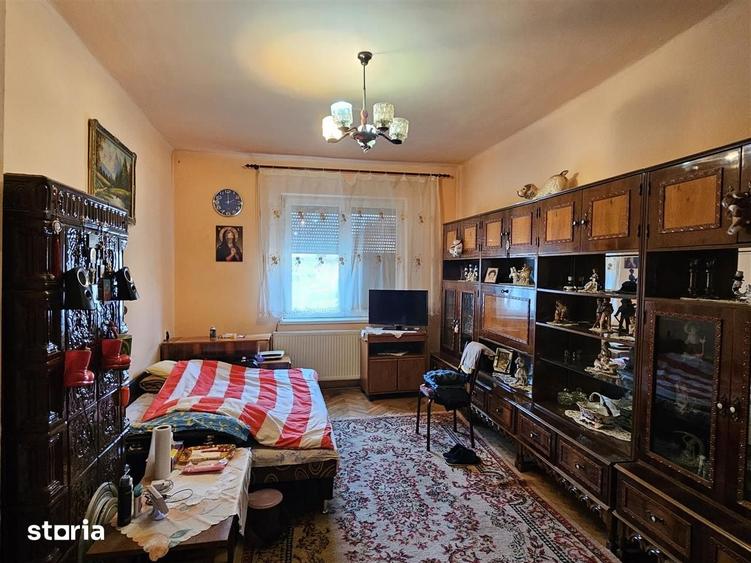 Casă cu 4 camere cu Teren 310 Mp în Lupeni