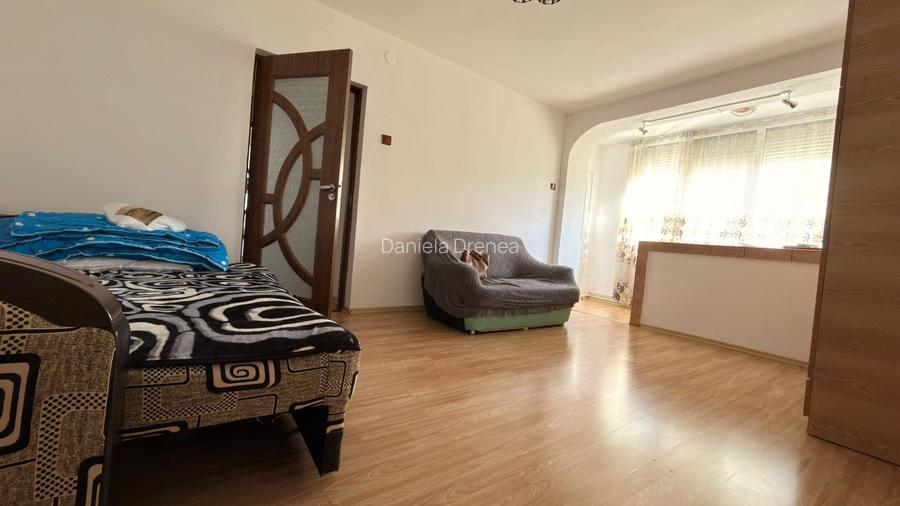 3 camere Tiglina 2 pret 75000 euro
