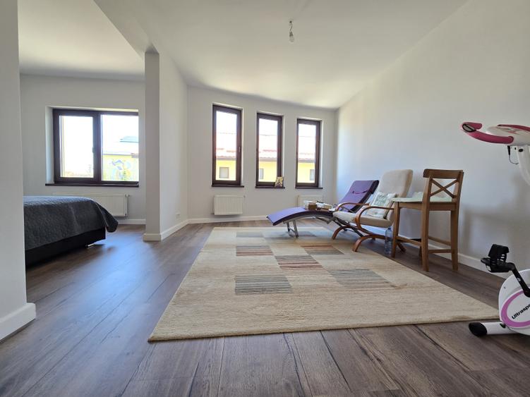 Casa individuala 210 mp, Cartierul Latin, curte 380 mp - 9