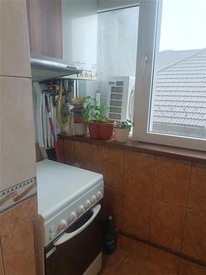 Decomandat Spatios zona Sagului - 8