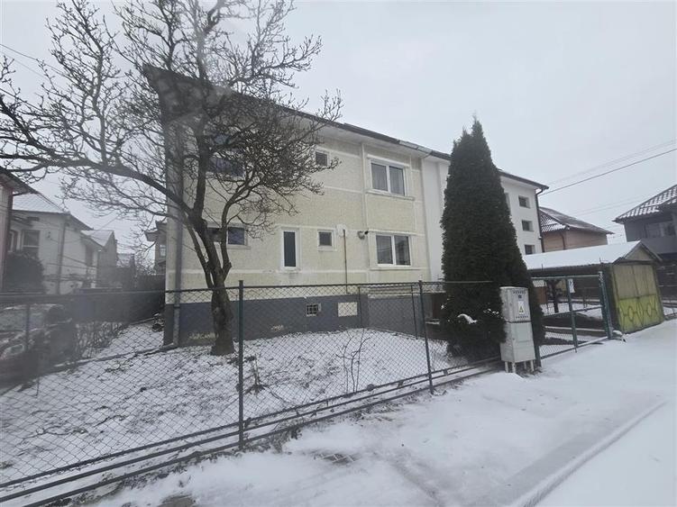 Casa cu etaj tip duplex Cartierul Florilor - 1