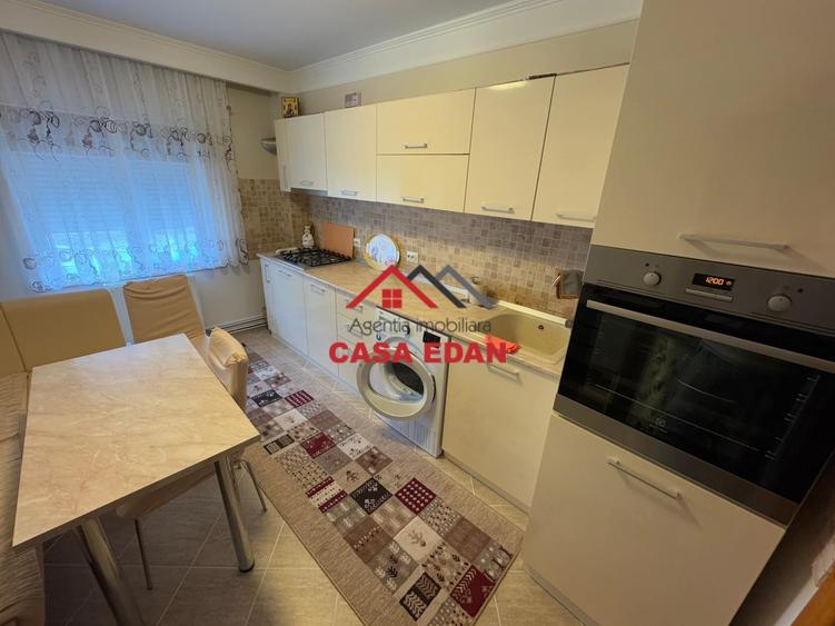 Ap 2 cam in Campina, ultracentral--99.900e - 9