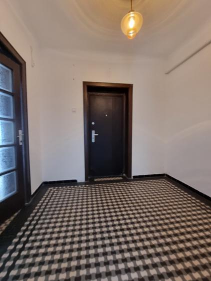 Piata Ion Mihalache - 3 Camere - Imobil interbelic - Urgenta 2 - 24