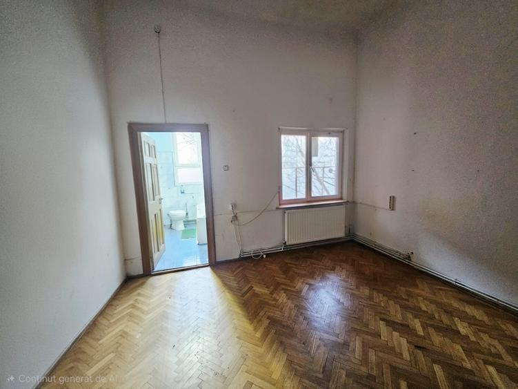 Casă cu arhitectură interbelică, 5 camere, teren 409 mp – Central - 28