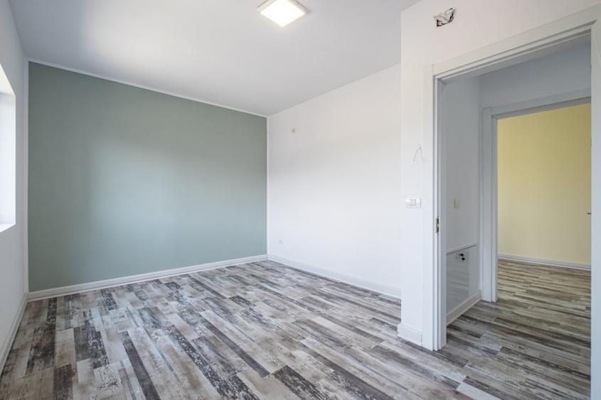 Casă individuală cu 5 camere cu Teren 308 Mp în Tunari