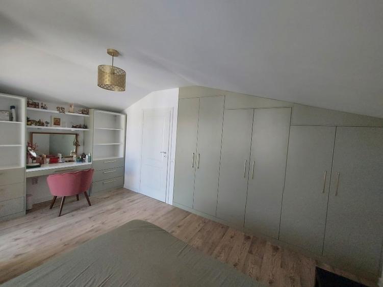 Casa moderna, spatioasa, ideala pentru familie numeroasa - 9