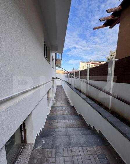 Apartament de vanzare, cu 2 camere, 82 mp, zona Bucurestii N - 13