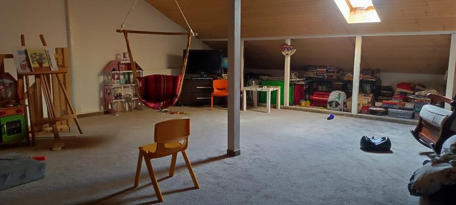 vila cocheta, zona de vile linistita, ideal familie cu 2 copii - 4