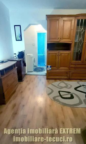 Apartament cu 3 camere, 53 mp, in Tecuci zona Liceului Agricol - 8