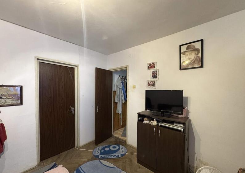 2 cam, 51 mp, etaj 7, fara imbunatatiri, str. Corrnisei - 12