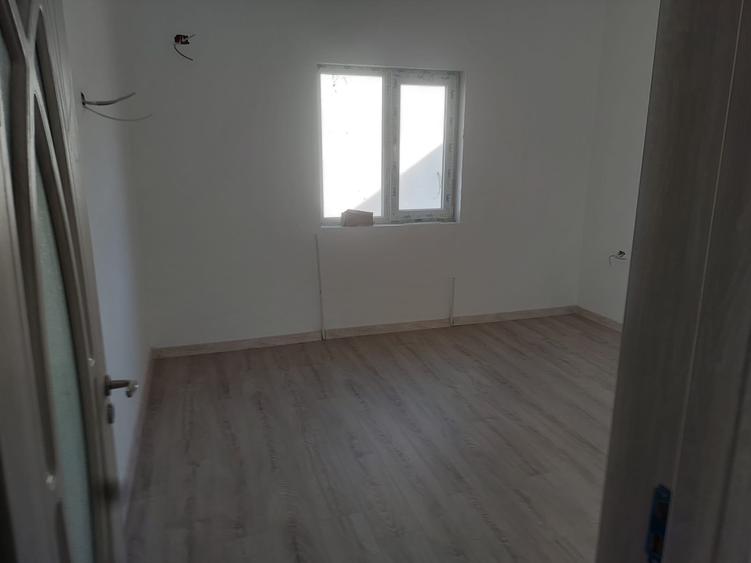 Agenție imobiliară vindem casa la sol în Lumina - 4