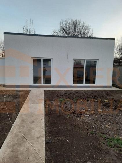 Casa situata in zona Costinesti - 4