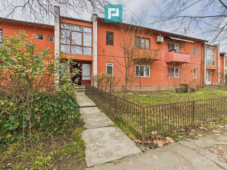 Apartament Săvârșin vizavi de intrarea la Castel - 1