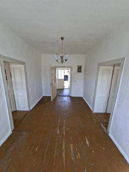 Casa pe colt de vanzare localitatea Birda - 7