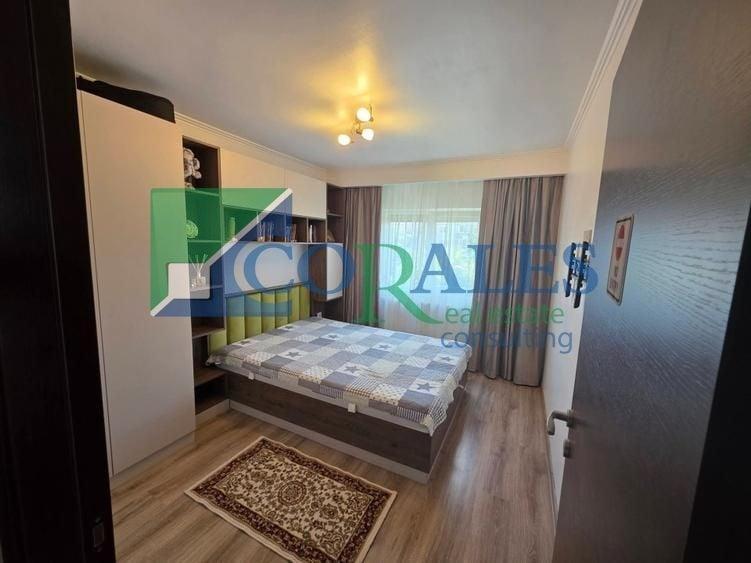 Apartament cu 3 camere decomandat, mobilat în Girocului