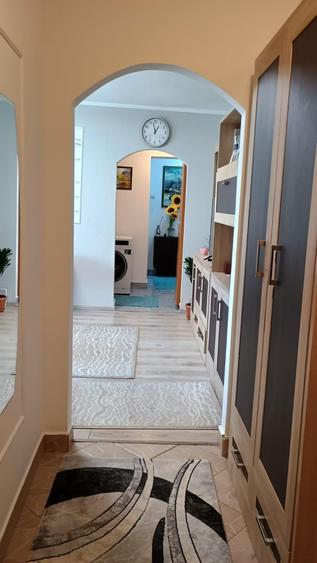 Apartament cu 3 camere semidecomandate, Marasesti - 4