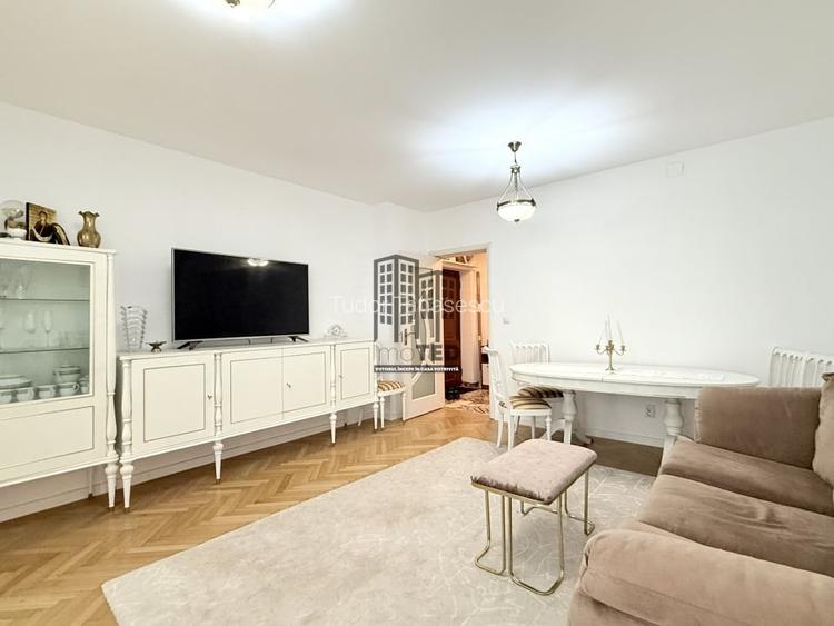 Apartament 3 camere renovat complet Parcul Cismigiu Apartament 3 camere renovat complet Parcul Cismigiu