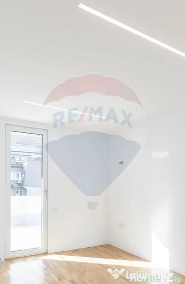 Apartament cu 4 camere decomandat în Națiunile Unite