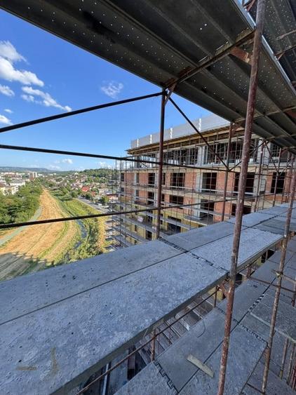 Comision 0% ! Apartament 2 camere, decomandat, etaj 3 cu lift, tva inclus - 8