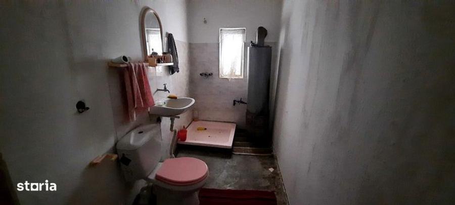 Vand casa in satul Vaideeni, jud Valcea - 7