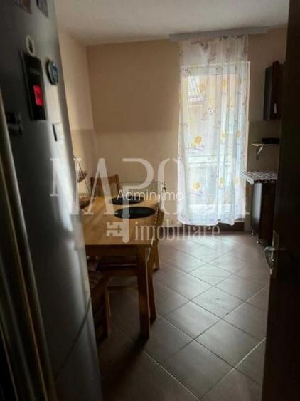 Apartament 3 camere de vanzare in Floresti