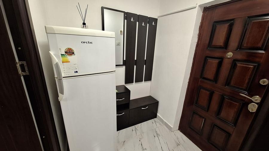 Inchiriez garsoniera - 8