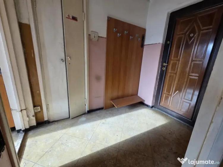 Apartament 2 camere, semidecomandat - zona Garii - 1