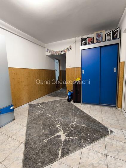 Apartament 3 camere de vânzare – 80 mp, 2 balcoane, 2 băi – Bulevard Poitiers