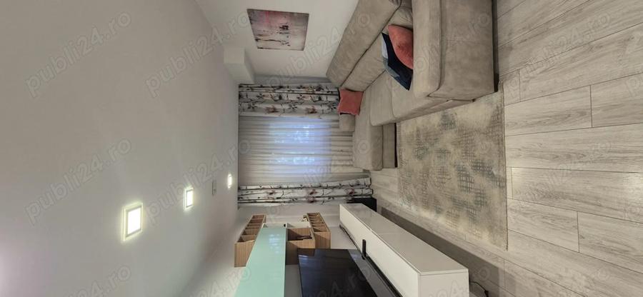 Vand apartament 3 camere-zona Policlinica 2 - 3