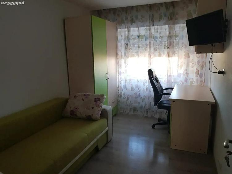 Inchiriez apartament cu 3camere - 4