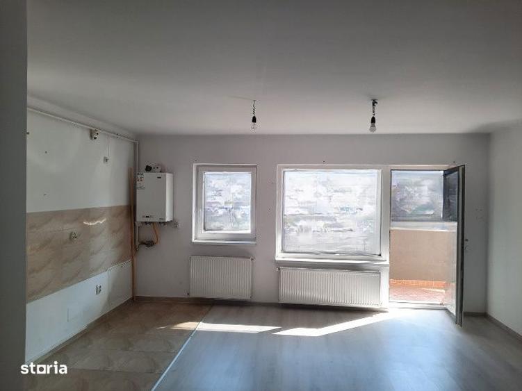 Spatiu comercial 52,17mp, 2 incaperi, parcare, intrare din strada, Ter - 5