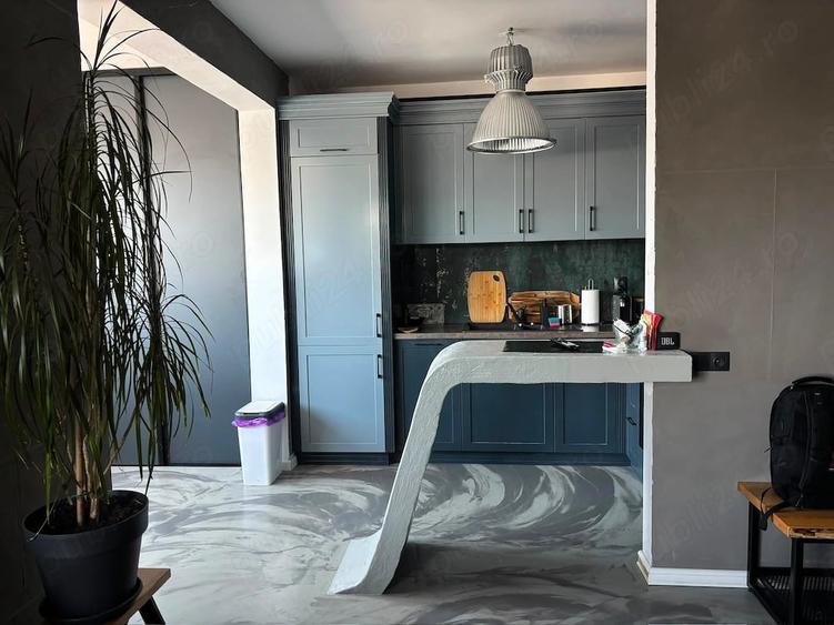 Apartament cu 2 camere semidecomandat în Florești
