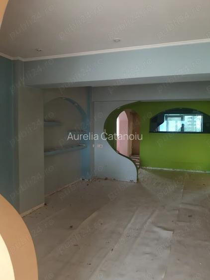 Apartament de vanzare 3 camere central decomandat