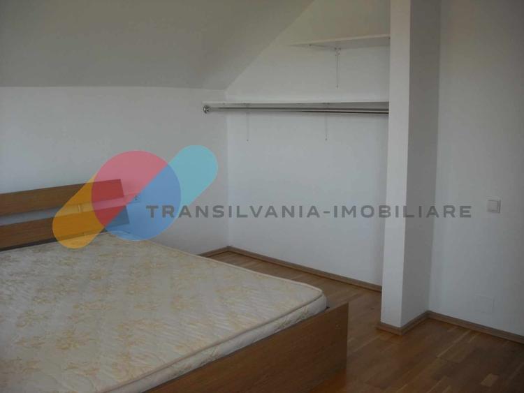 Casă individuală cu 4 camere cu Canalizare în Apahida