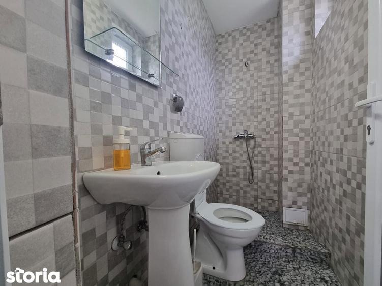 Pensiune de vanzare in Mamaia Sat, pe partea cu Hanul cu Pe?te - 4