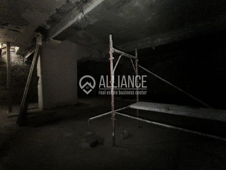 POLICLINICA CU PLATA(cod03) - Spatiu comercial luminos si inalt ! - 20