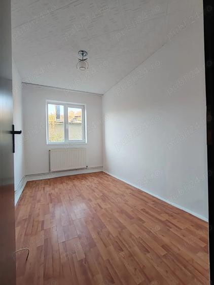 Apartament 3 camere, decomandat, 51 mp, parter zona buna Zarne?ti - 7