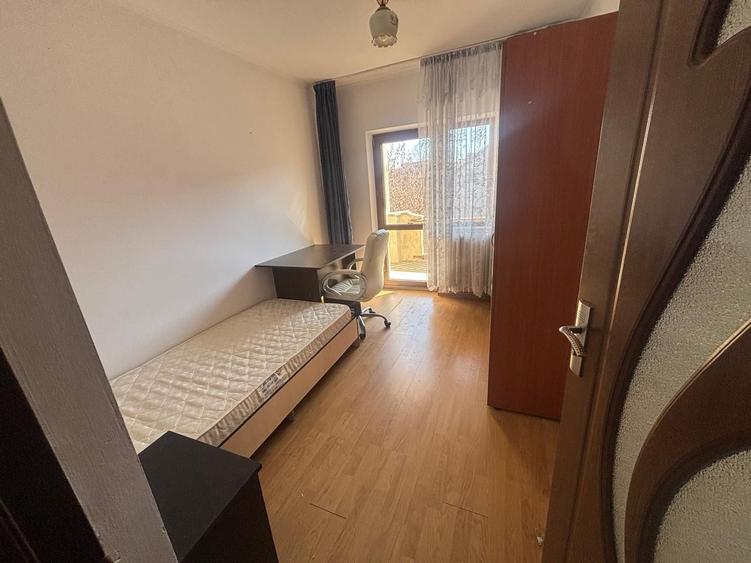 Apartament 4 camere Tg. Cucu - 3
