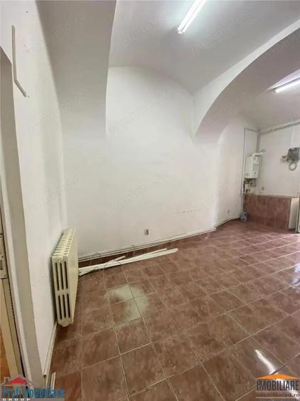 Spatiu Comercial de inchiriat - 2