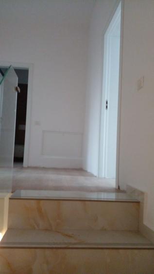 Reședință Modernă cu Finisaje Distinse - 10