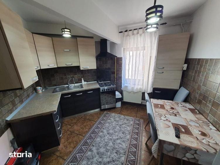 Inchiriez apartament cu 2 camere - 1