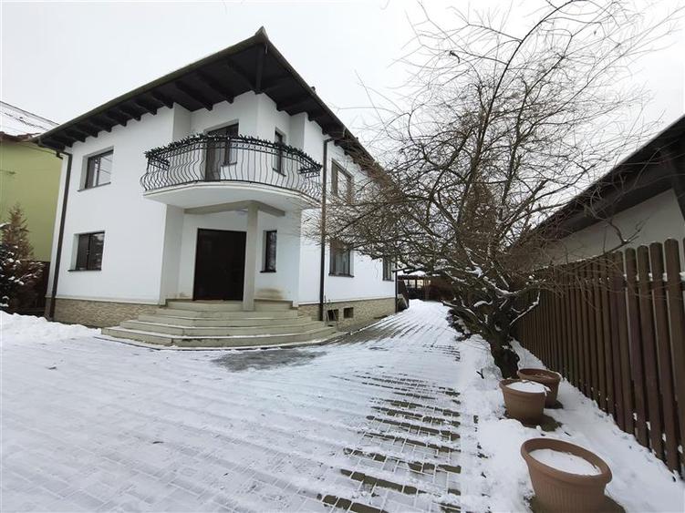 Casa cu 4 camere 2 bai curte spatioasa de inchiriat - 9