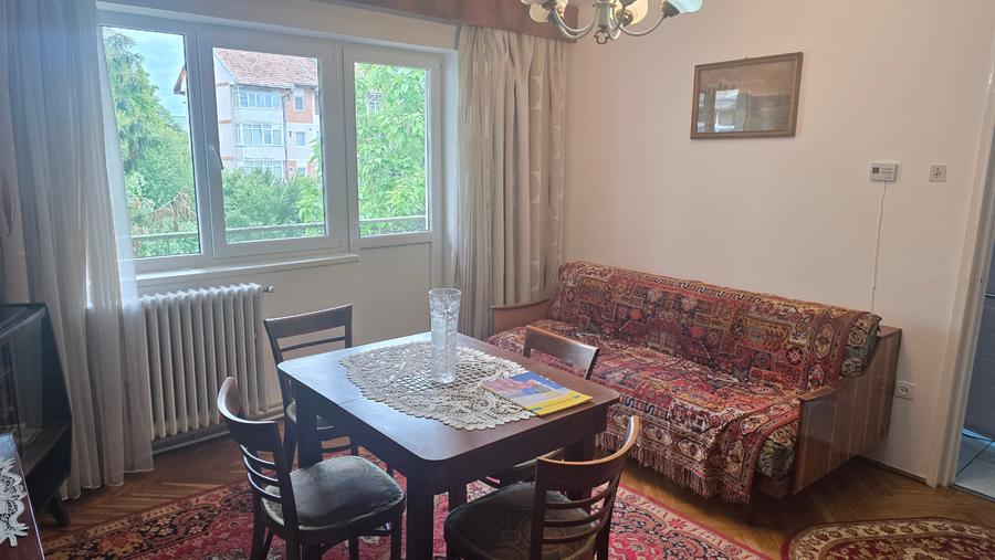 Vand apartament cu 3 camere in Deva, etaj 3, zona Gojdu (Zamfirescu), - 2