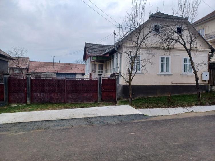 Casa de vanzare la Sic in centru CF - 2
