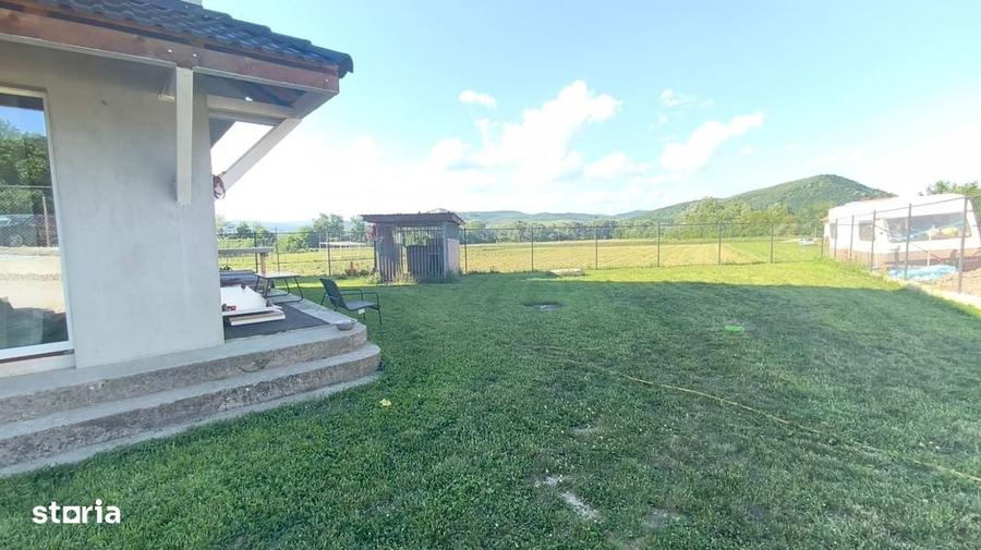 Casă cu 3 camere în Bretea Mureșană