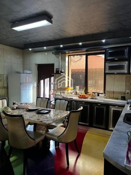 Aparatorii Patriei - Vila cu 5 Camere - Comision 0% - 10