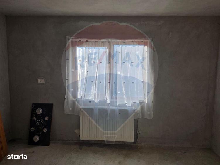 De vanzare casa solida cu teren generos si acces facil Lespezi Bacau - 10