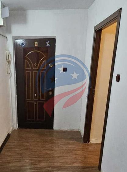 CHIRIE APARTAMENT 3 CAMERE 1 MAI - 2